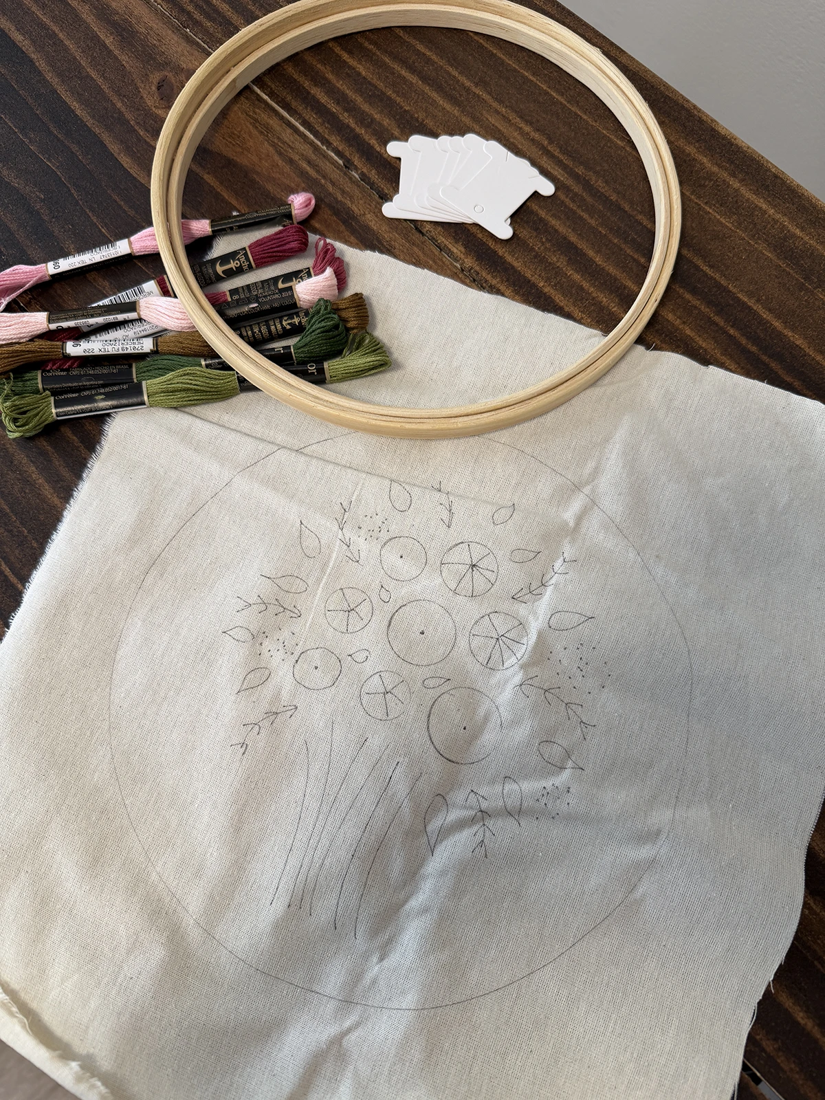 Kit Bastidor Floral 20cm para Bordar - Imagem 4